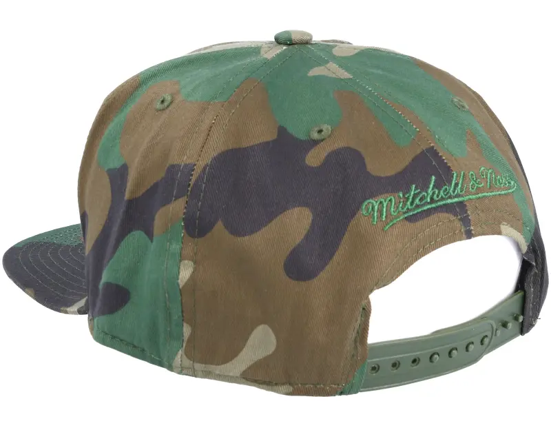 Mitchell & Ness Blank Camo Snapback online