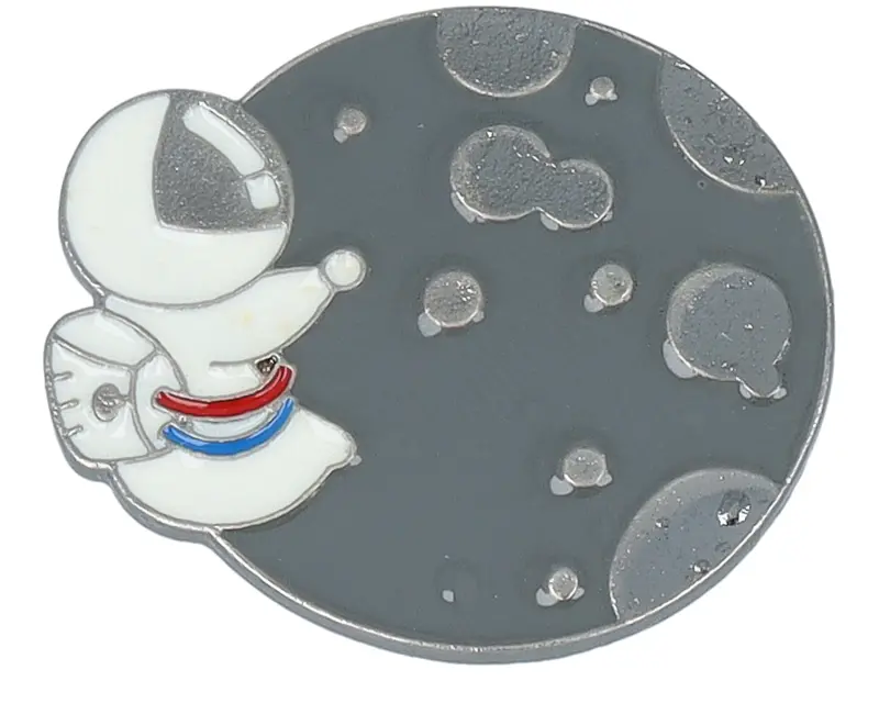 Cap Pins Astronaut On The Moon Metal Enamel Pin online