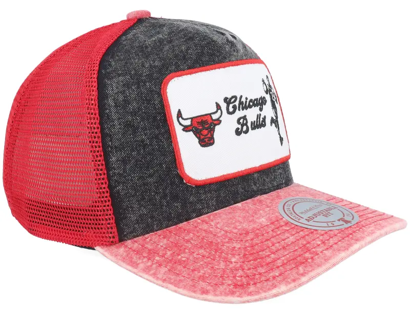Mitchell & Ness Chicago Bulls Hometown Black/Red A-Frame Trucker online
