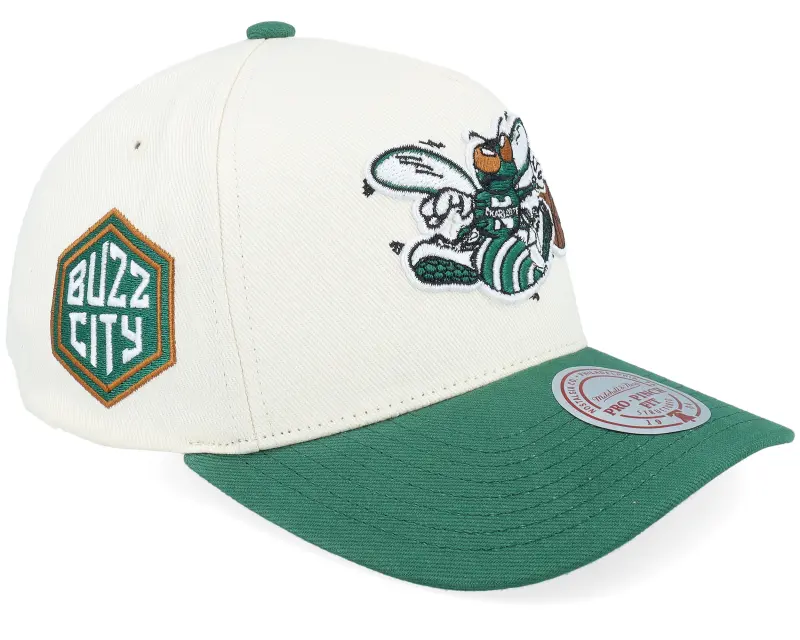 Mitchell & Ness Hatstore Exclusive x Charlotte Hornets Pro Crown Cream/Green A-frame Adjustable online