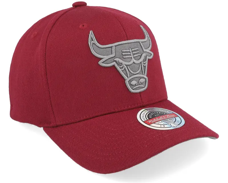 Mitchell & Ness Chicago Bulls Classic Red Burgundy Adjustable online