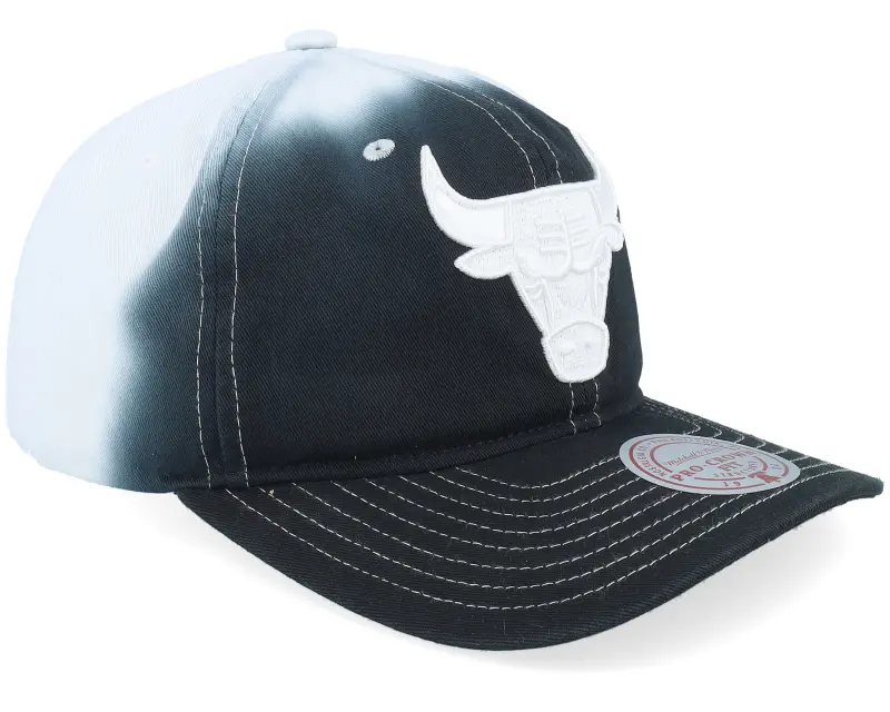 Mitchell & Ness Chicago Bulls Dip Dye Pro Black Dad Cap online