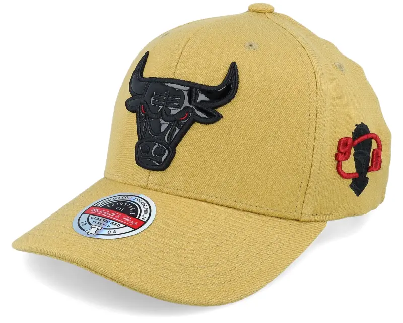 Mitchell & Ness Chicago Bulls Hatstore Exclusive x Champion Logo Beige Adjustable online