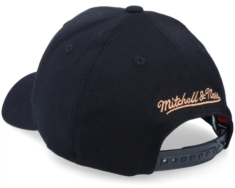 Mitchell & Ness Hatstore Exclusive x Boston Celtics Leather Logo Black Adjustable online