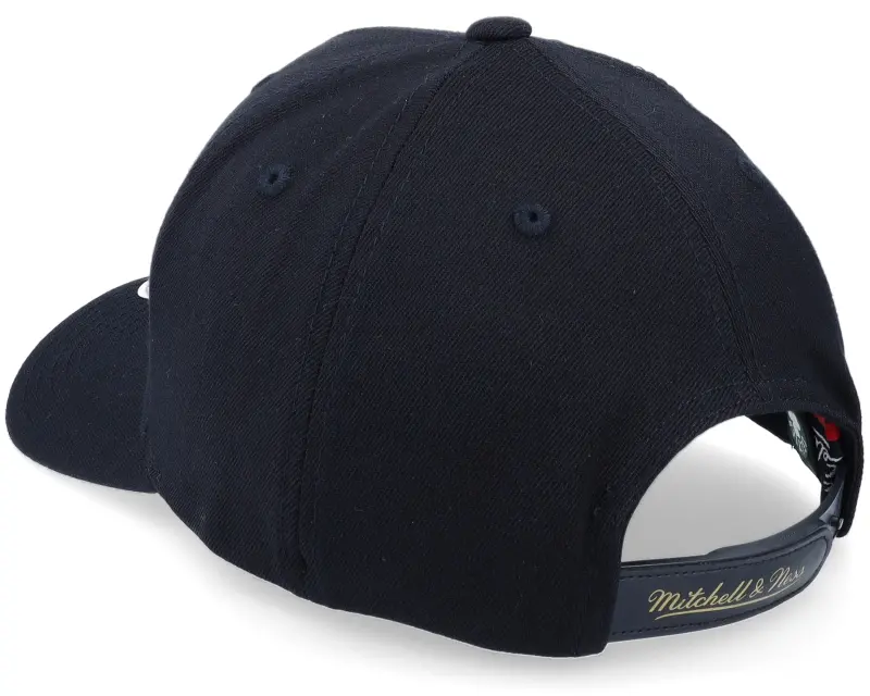 Mitchell & Ness Hatstore Exclusive x Boston Celtics Luxe Black Adjustable online